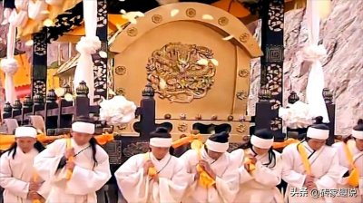 ​古代女子下葬为何要堵住九窍？眼耳口鼻肛为八，还有一窍是哪里