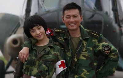 ​徐洪浩：战争片“专业户”，娶小10岁妻子刘晓洁，戏内外都甜蜜