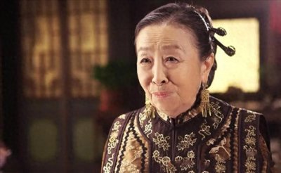 ​“丑娘”张少华人丑心也丑，年轻时坏事做尽，晚年含泪入土