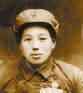 ​危拱之：我党最早的＂女明星＂，背着＂黑锅＂走完长征，她有多出彩？