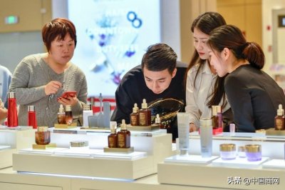 ​中免连下三城 你家门口的免税店开了没？