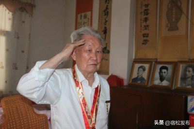 ​汪云：旧军装带硝烟气 新纸笺书感慨歌