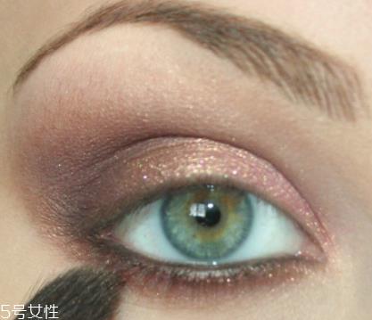 外双眼皮怎么化妆好看 双眼皮眼线画法步骤 外双眼皮怎么化妆好看 双眼皮眼线画法步骤