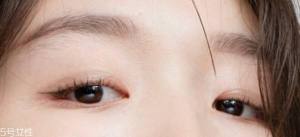 外双眼皮怎么化妆好看 双眼皮眼线画法步骤 外双眼皮怎么化妆好看 双眼皮眼线画法步骤