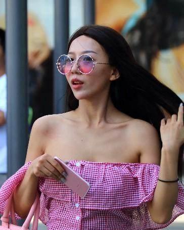 三里屯街拍: 这个屯的人比老赵那个屯的人时尚一万倍