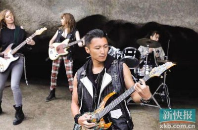 ​谢霆锋湖南卫视跨年演唱会2005（江苏卫视跨年演唱会）