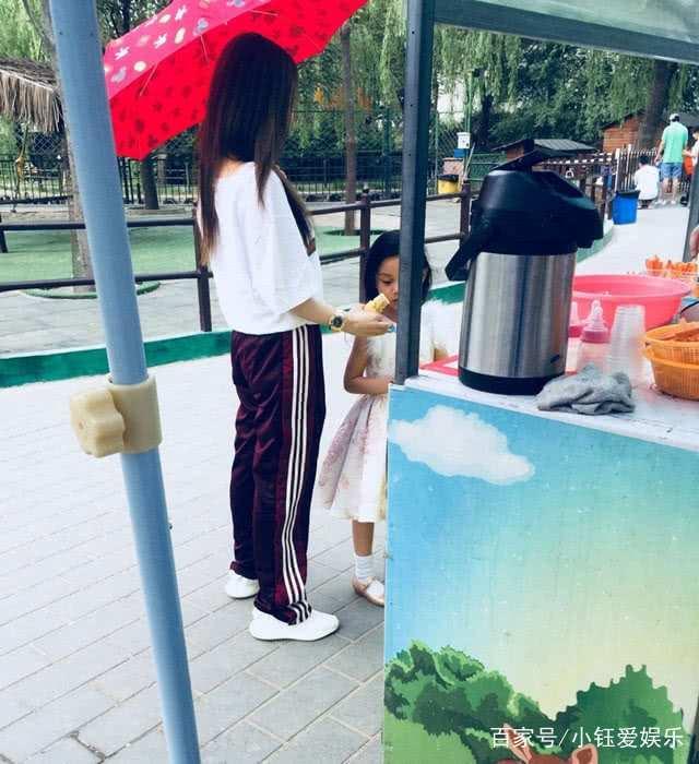 知情人透露贾乃亮李小璐已签字离婚,因有代言在身,暂时难以公开