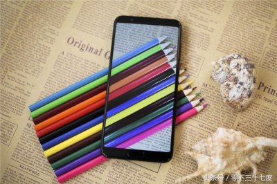 ​安兔兔跑分174707，定价2999元你觉得值吗？荣耀V10新品手机评测