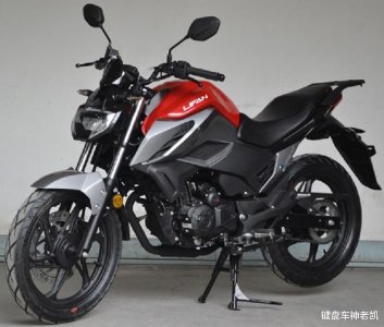 ​力帆新款150水冷运动街车曝光，外观犀利运动，售价定位万元级
