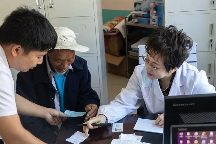 【民革榜样人物】最美医生志愿者——张晓艳