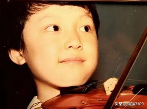 演员冯绍峰的家世到底有多强大了,赵丽颖冯绍峰宣布离婚