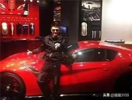 演员冯绍峰的家世到底有多强大了,赵丽颖冯绍峰宣布离婚