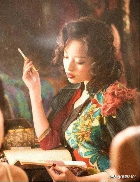 演员冯绍峰的家世到底有多强大了,赵丽颖冯绍峰宣布离婚