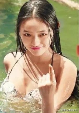 演员冯绍峰的家世到底有多强大了,赵丽颖冯绍峰宣布离婚