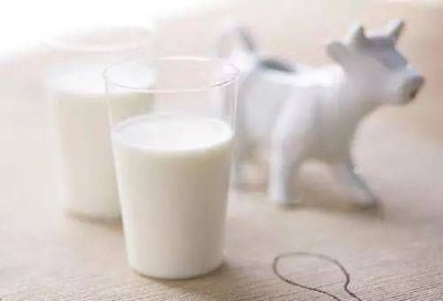 ​喝牛奶的禁忌内容?,喝牛奶十大禁忌