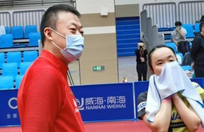 ​她刚下飞机就官宣退役：8年让球5次！奥运会还被逼让球而失去金牌