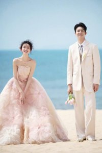 ​铂爵旅拍夏日新品丨当婚纱照开启海滩度假模式