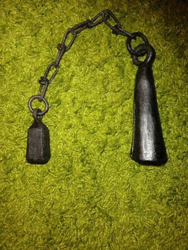 古代俄罗斯人的武器实物——连枷，外表似秤砣，但能轻松砸碎骨头