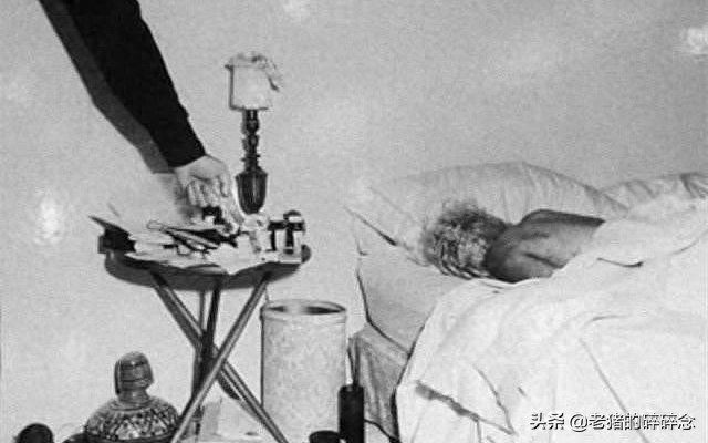 36岁便离奇死亡,玛丽莲·梦露在床上的死亡现场老照片曝光