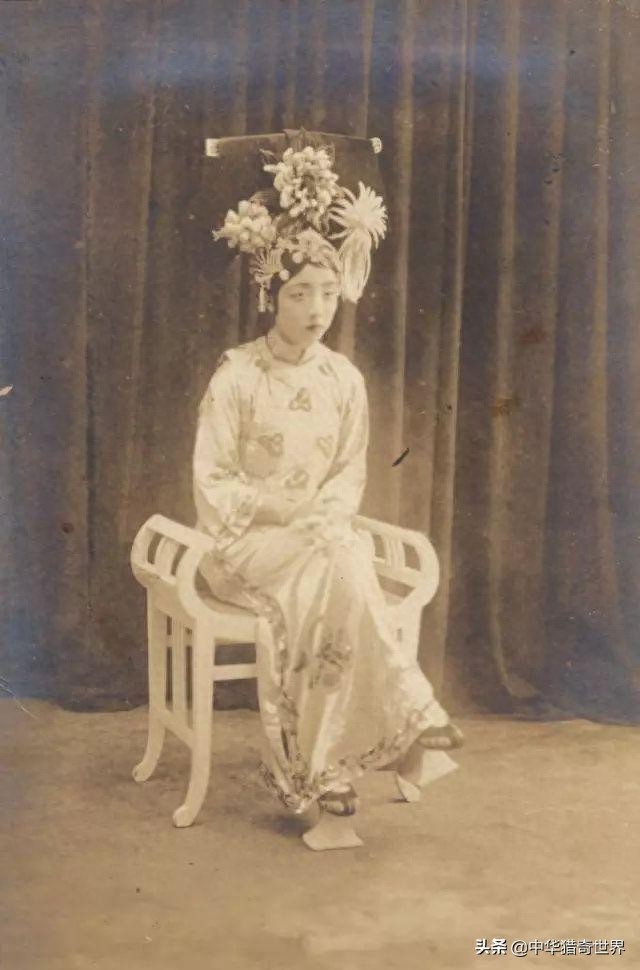 100多年前的珍贵人像照片 带你穿越回去
