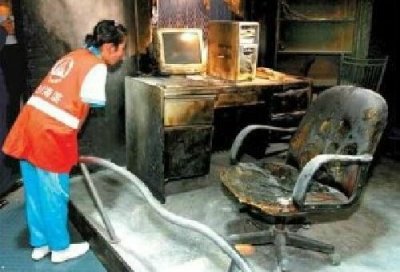 ​北京蓝极速网吧纵火案：未成年人进网吧被拒，为报复放火烧死25人