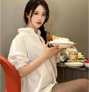 ​轩子巨2兔因频繁被举报，决定停止付费照片，网友：营养跟不上了