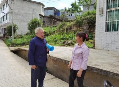 ​方言版禁毒顺口溜，这位老爷爷太有才