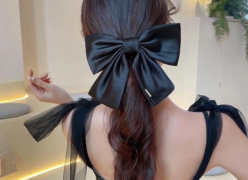 热恋当中，喜欢黏着对方的星座