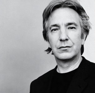 ​艾伦·里克曼：演艺工作中独特的声音，同表演风格