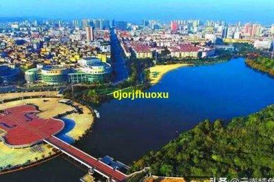 ​男生穿袜子(喜欢男的穿白袜子)